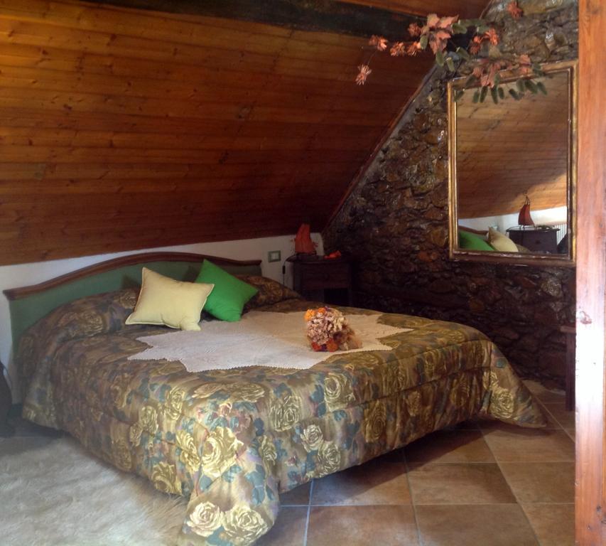 Bed and Breakfast Le Radici Sassello Habitación foto